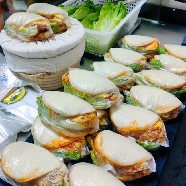 A唐河张瑞家月亮饼馍