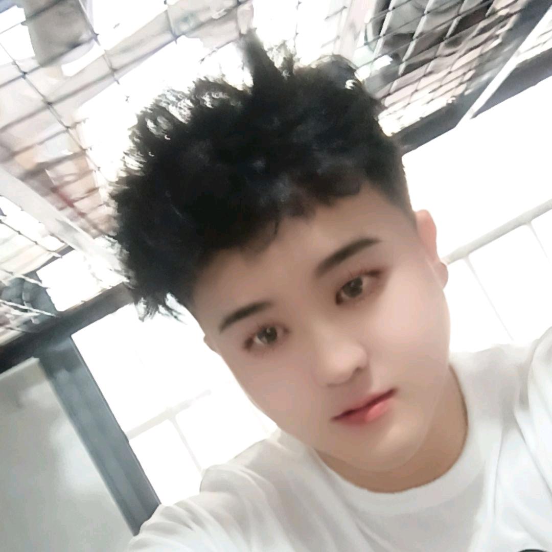 小刘同学(￣_,￣ )