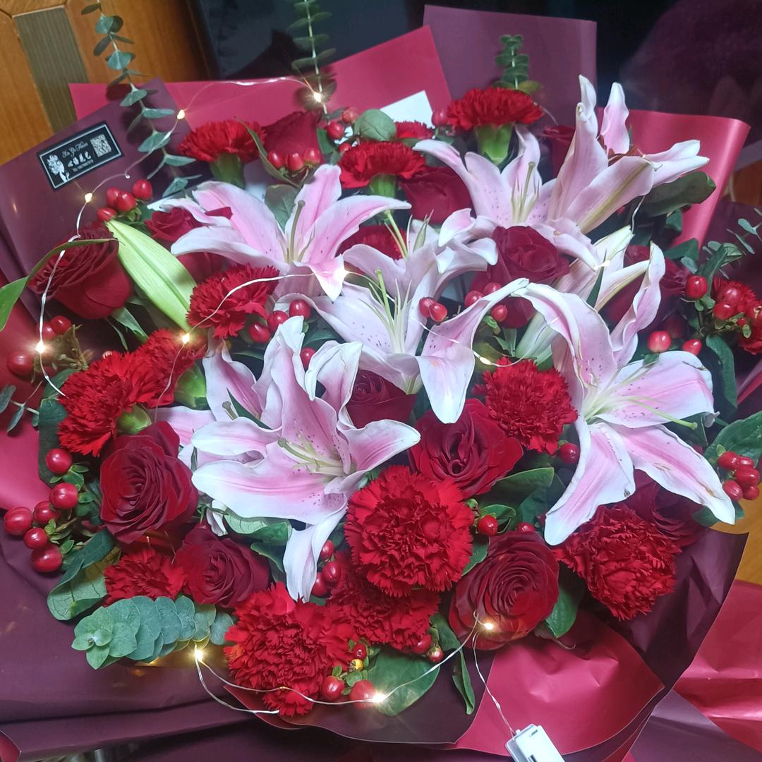 知足感恩🇨🇳2012，12，10何