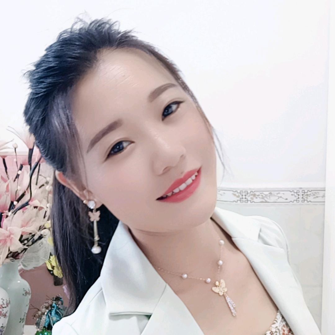 佳佳👧🏻