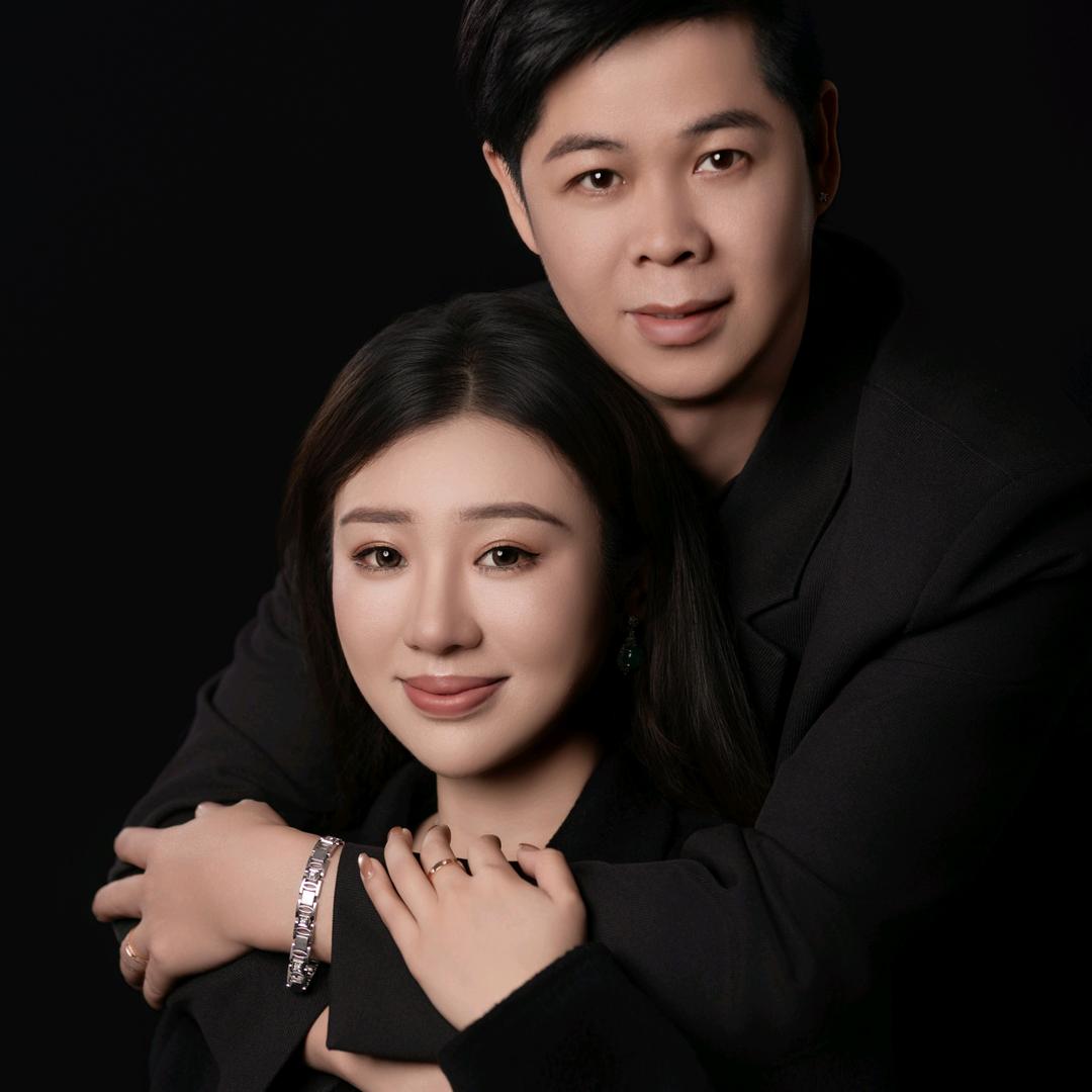 威佳南北夫妇