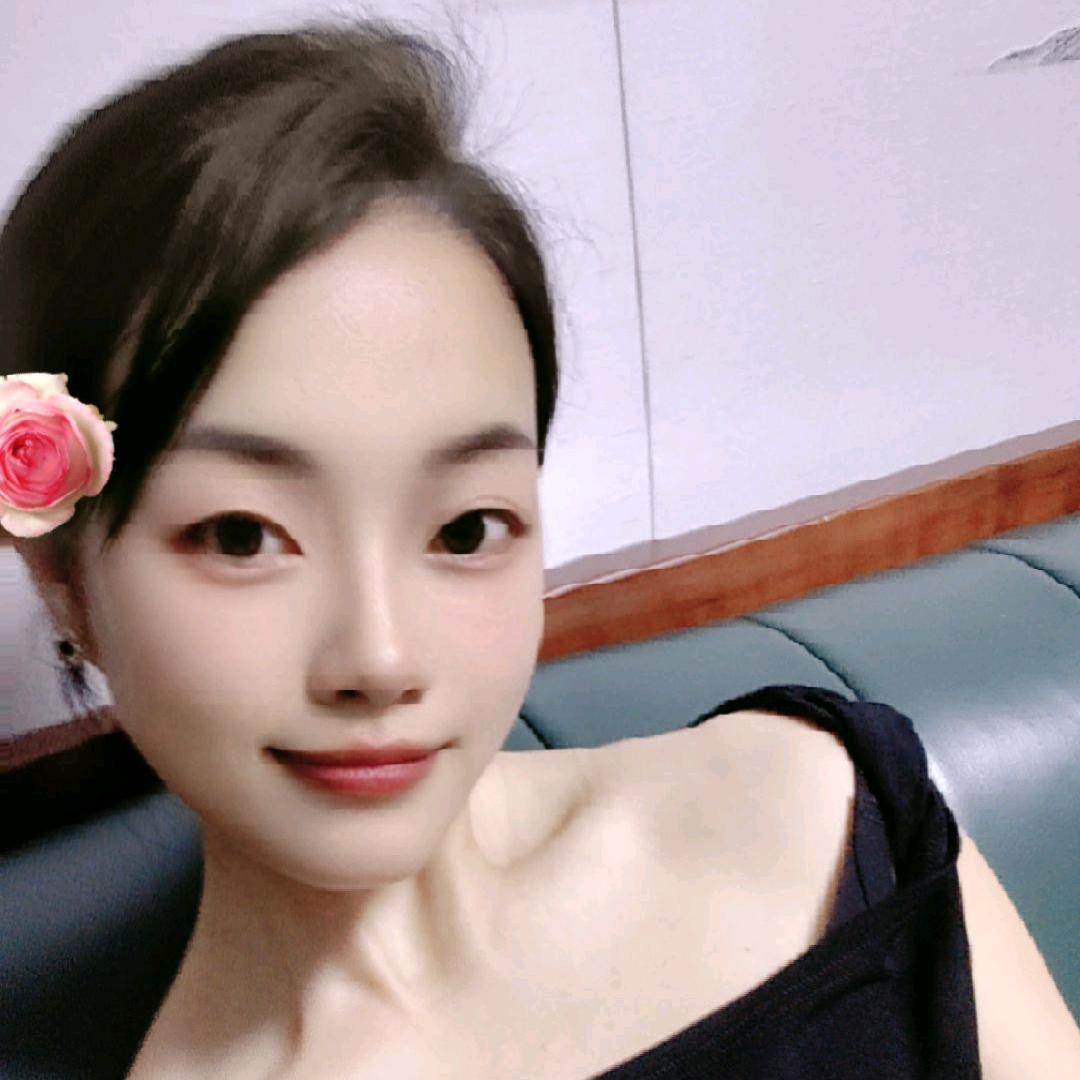 👸