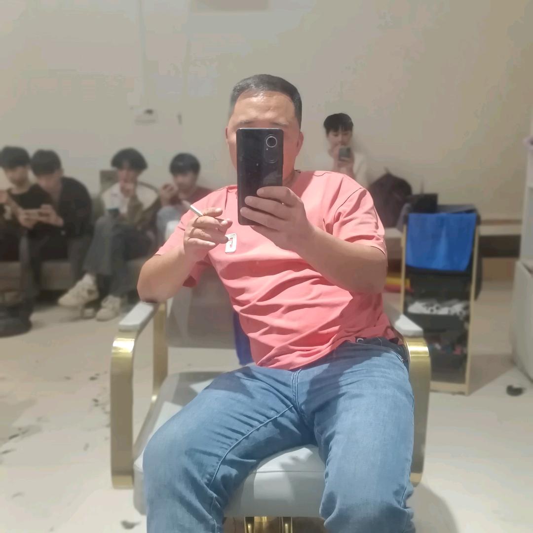 黄启港