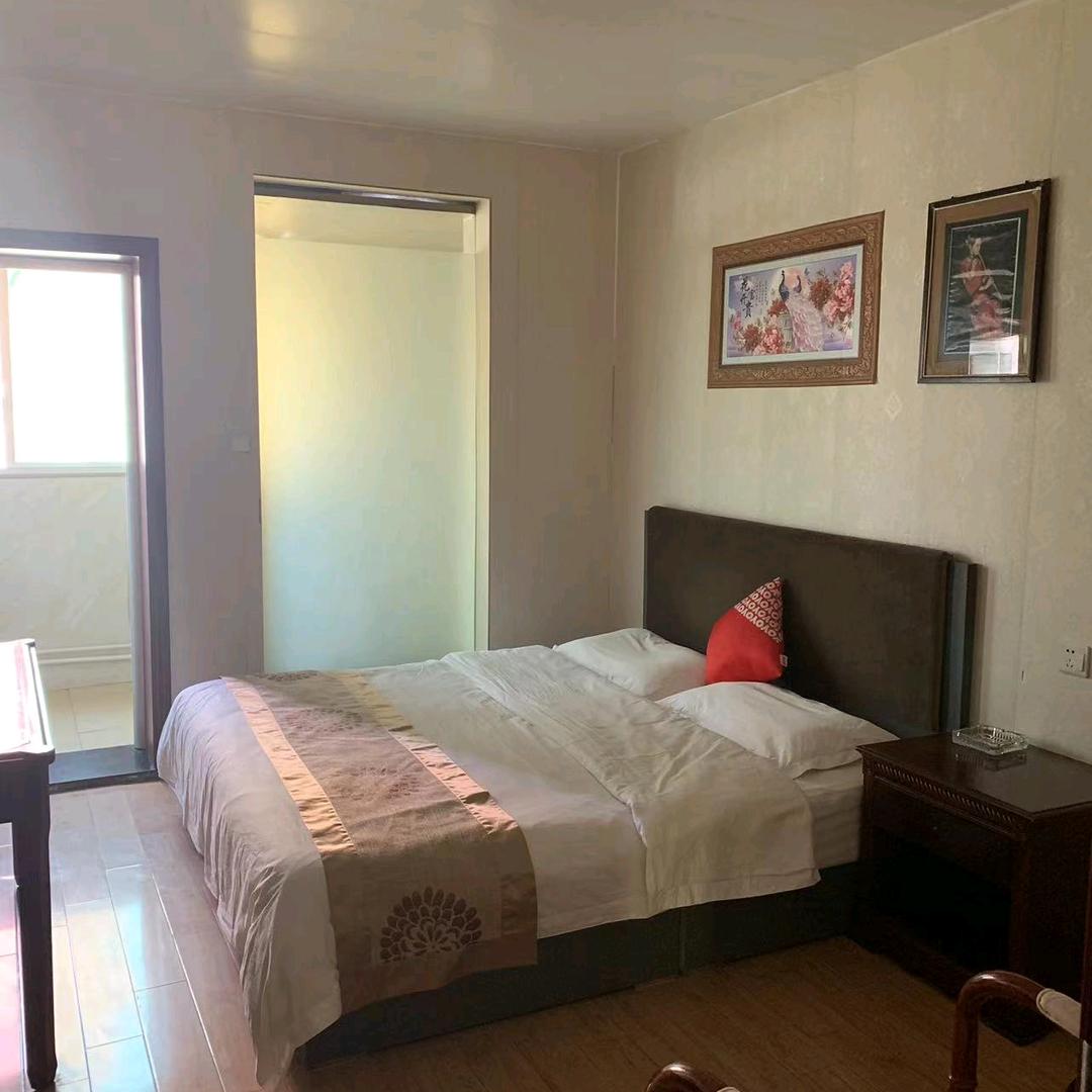 鸿悦宾馆特惠区