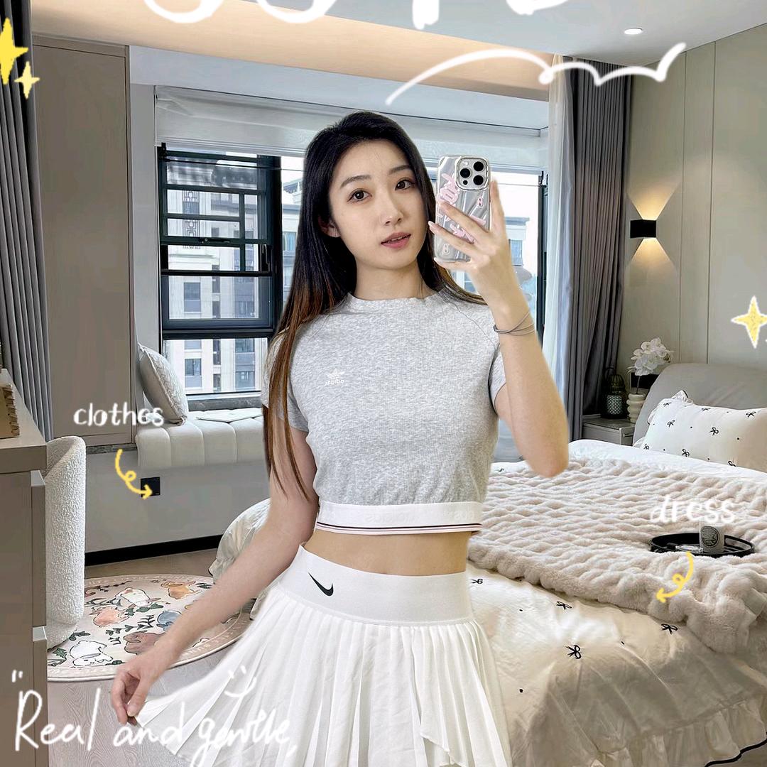 小米汽车-鸢容（哈尔滨王府井体验店）