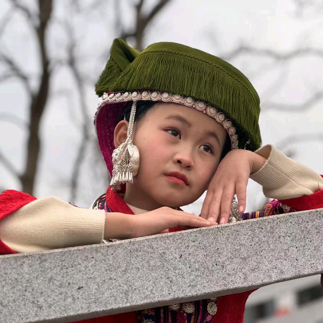 思苡麻麻头像