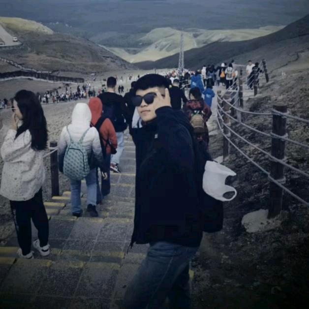 Qiao富贵.