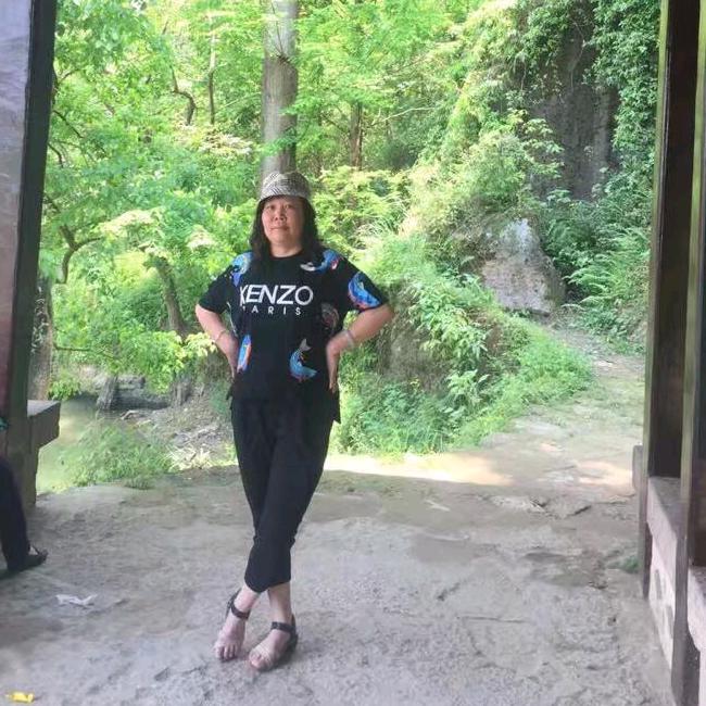 飞飞姐