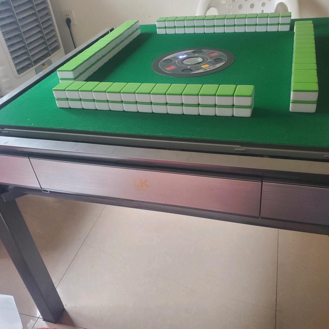 收购各种报废车销户,二手车,卖麻将机