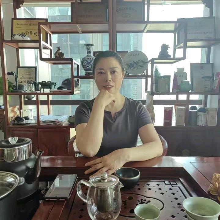 重庆雅狐家政-向姐月嫂