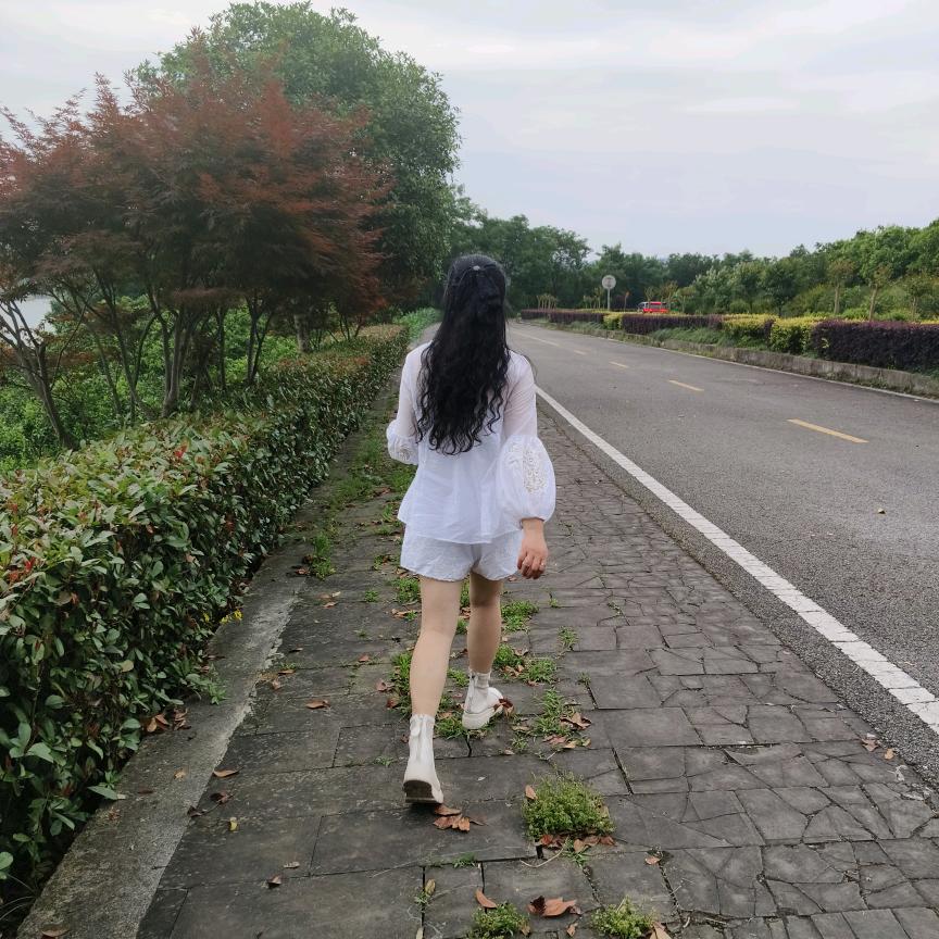 : ࿙٭:倩 ঞ丫头 ᨶ႒ᩚ