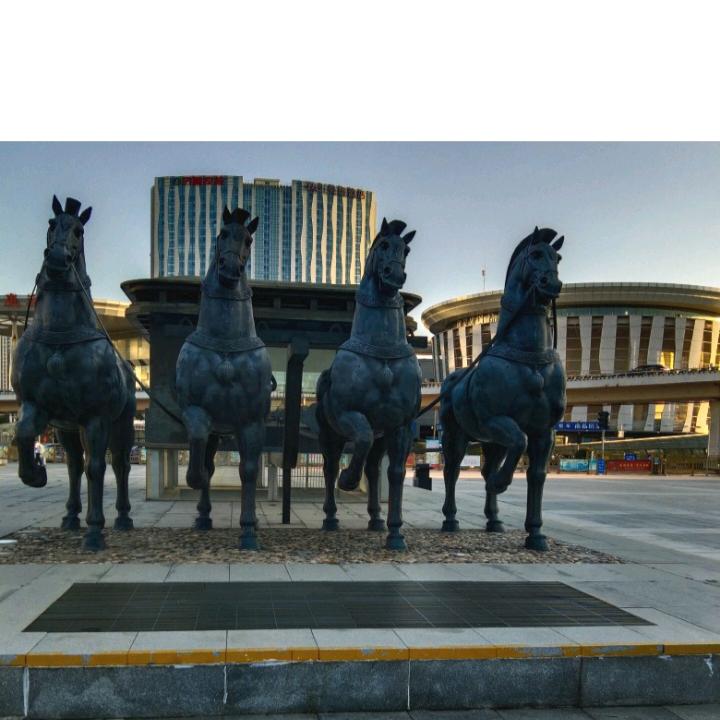 小哥独自闯天下