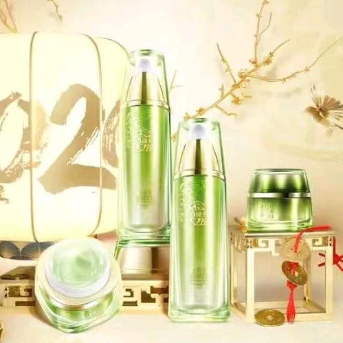 百雀羚化妆品小蔡