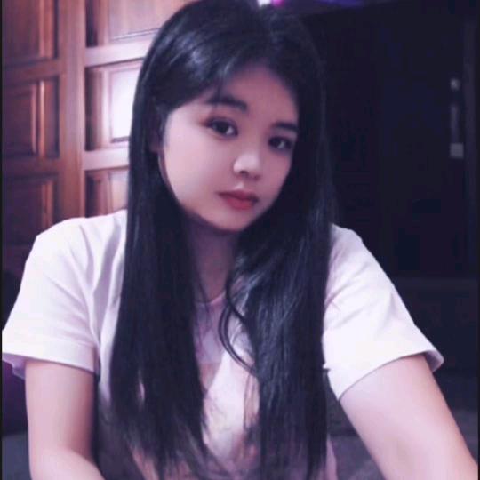 秋小姐。拒绝私聊