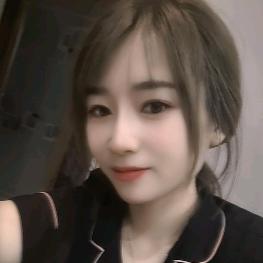 👨‍👩‍👧‍👧珊珊