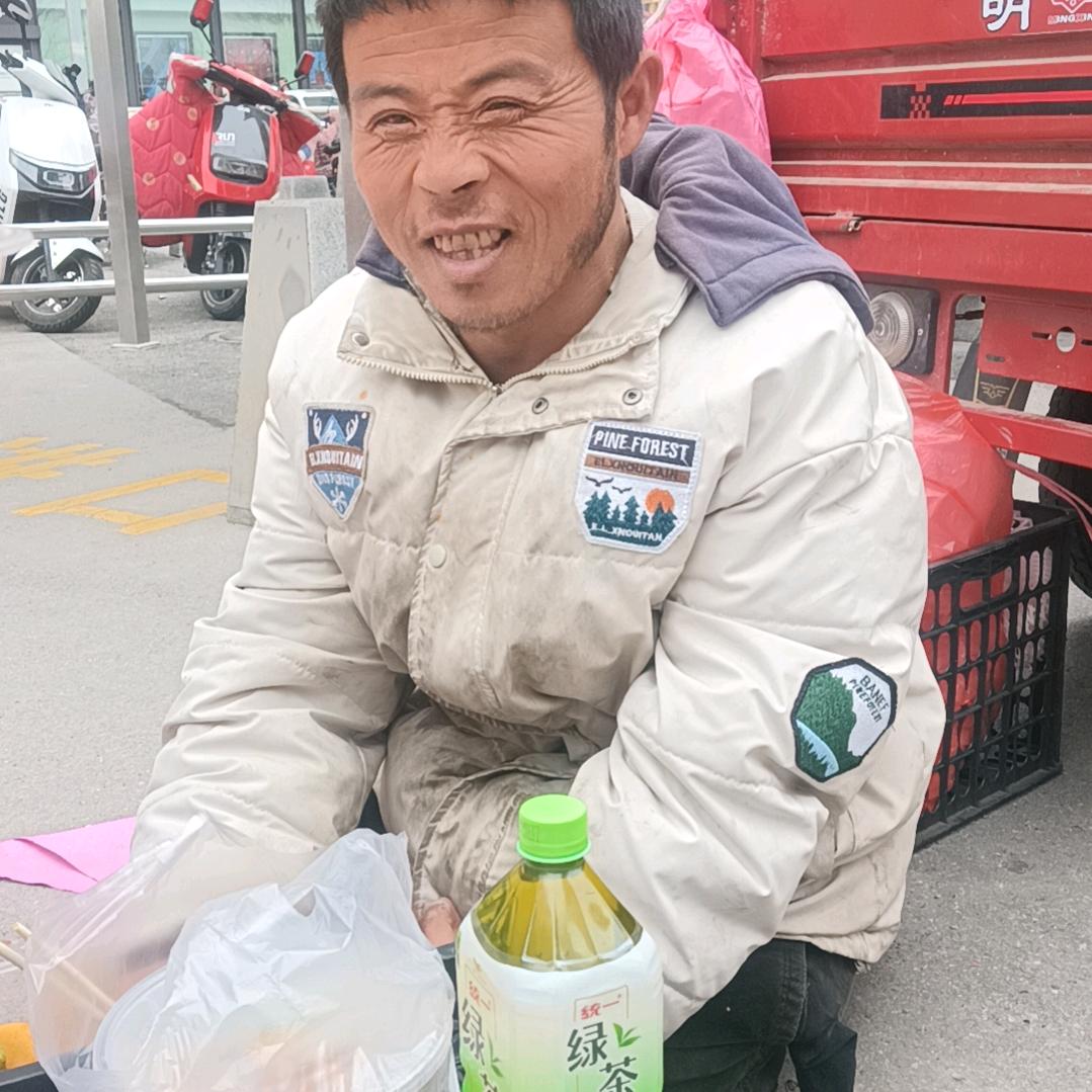 许昌残疾人"狗"