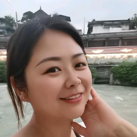 刘玲