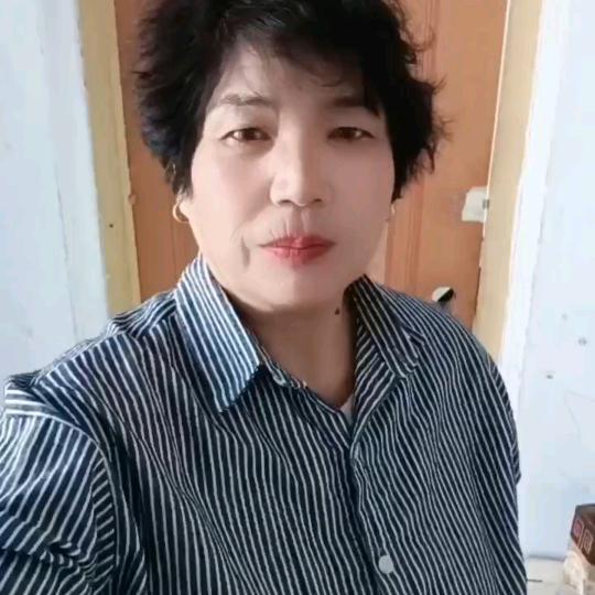 张姐爱戏曲