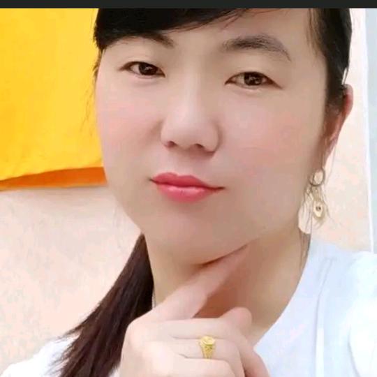 英姐男女服装店。