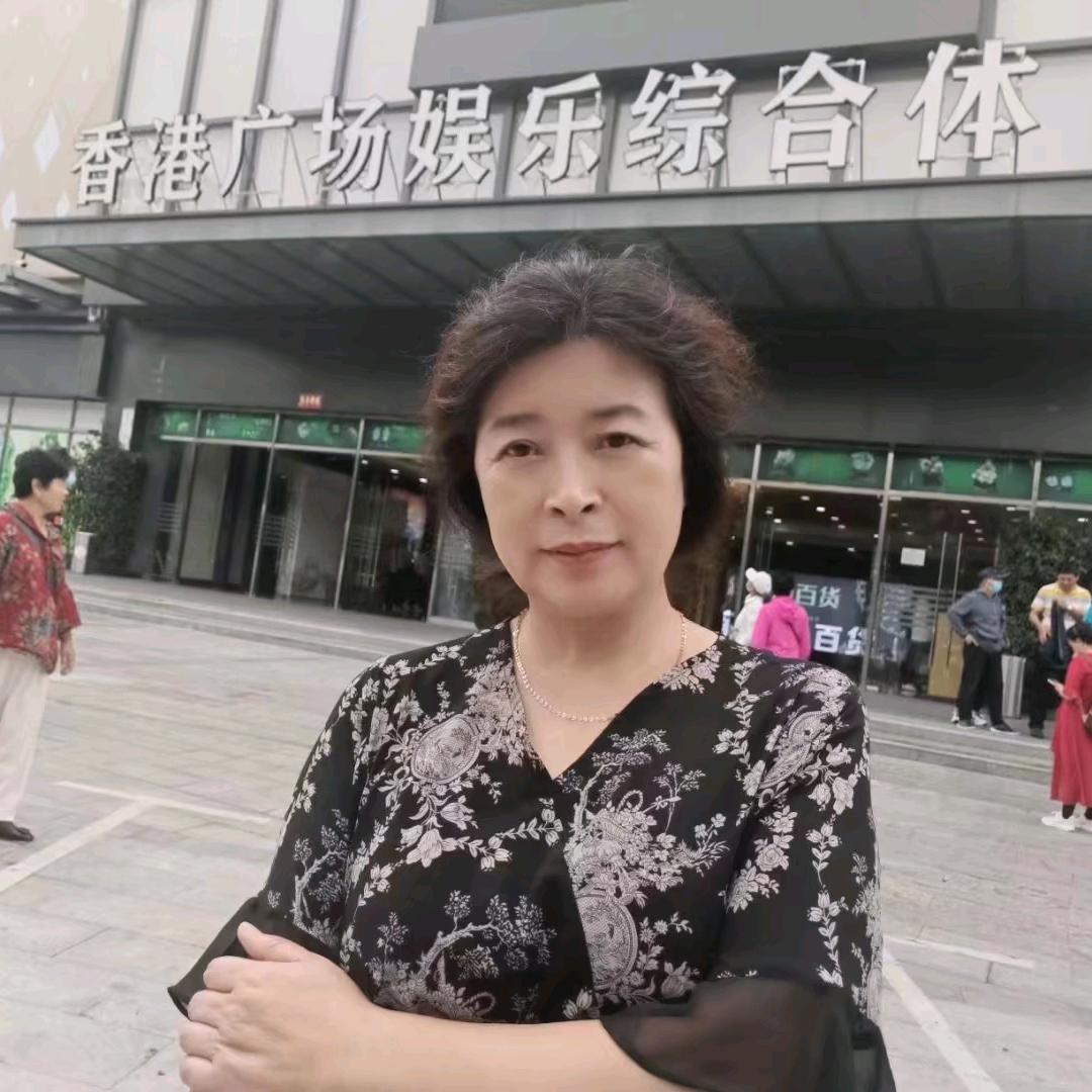 嫩江鞋业杨姐