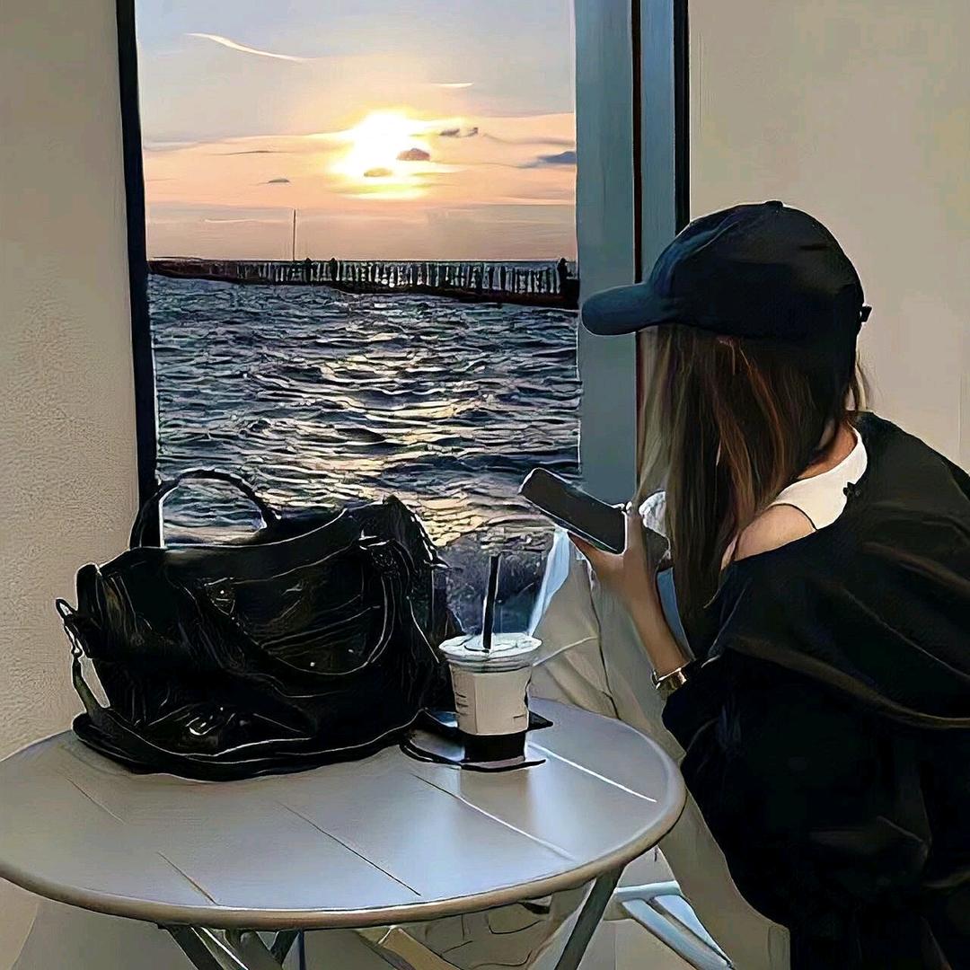 @不发光的萤火虫