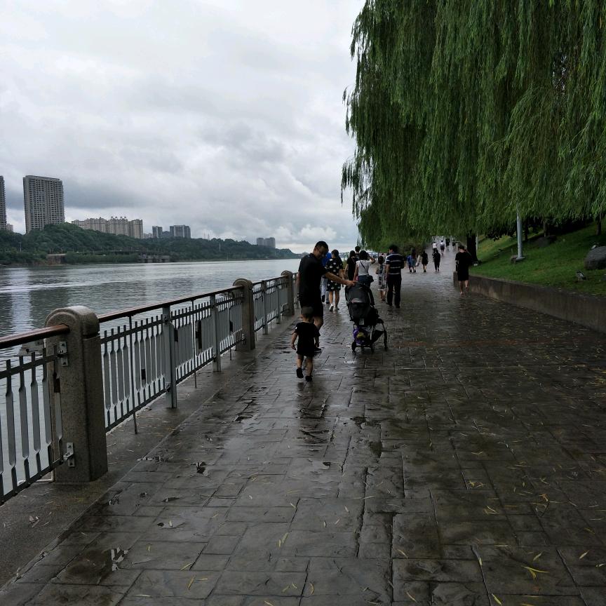 洪宇商砼