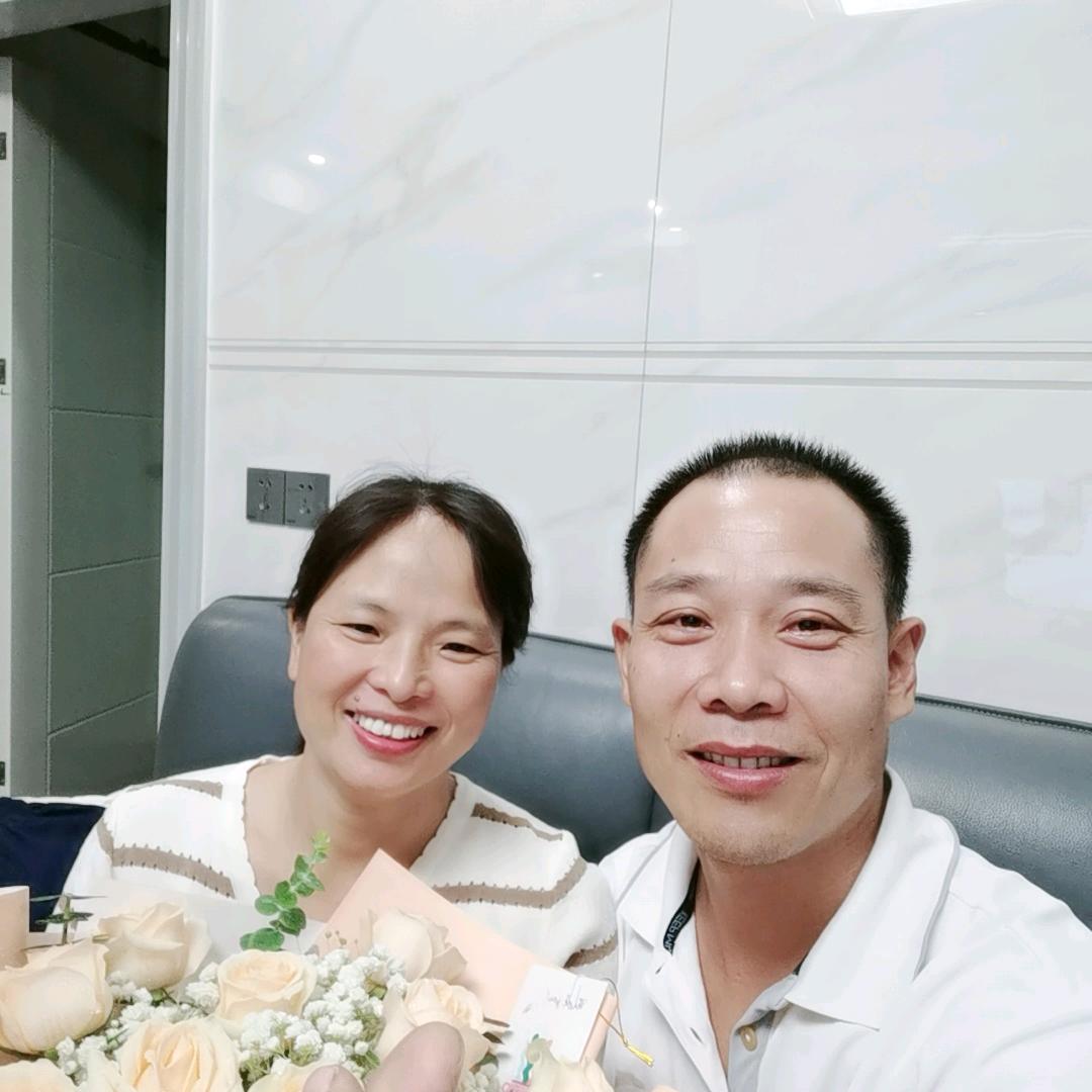 夫妻瓦工梁师傅