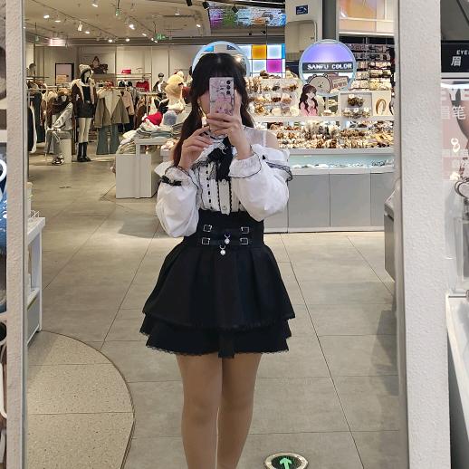 '◡'吴小小