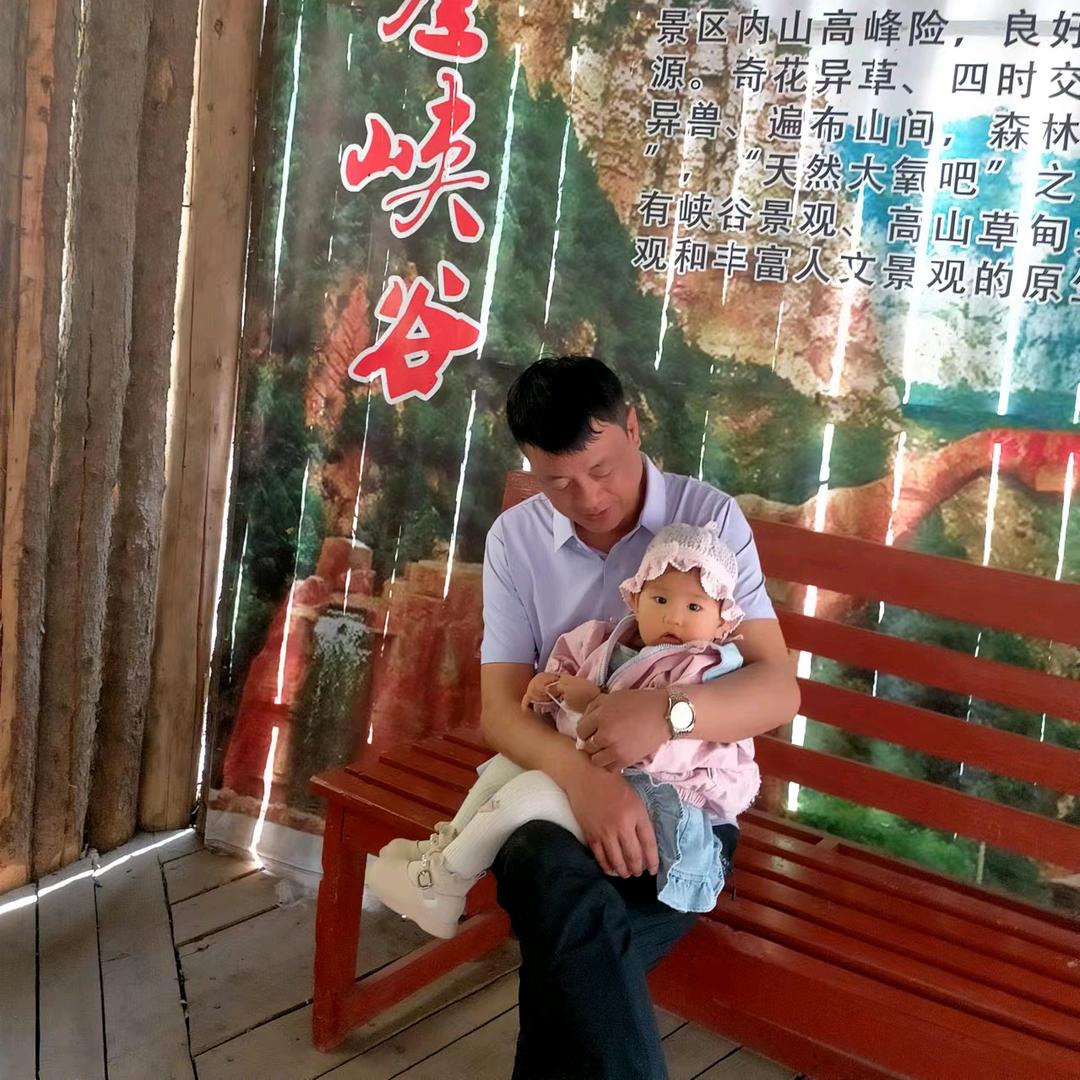 鹏鹏KTv，西段屯水塔北10米