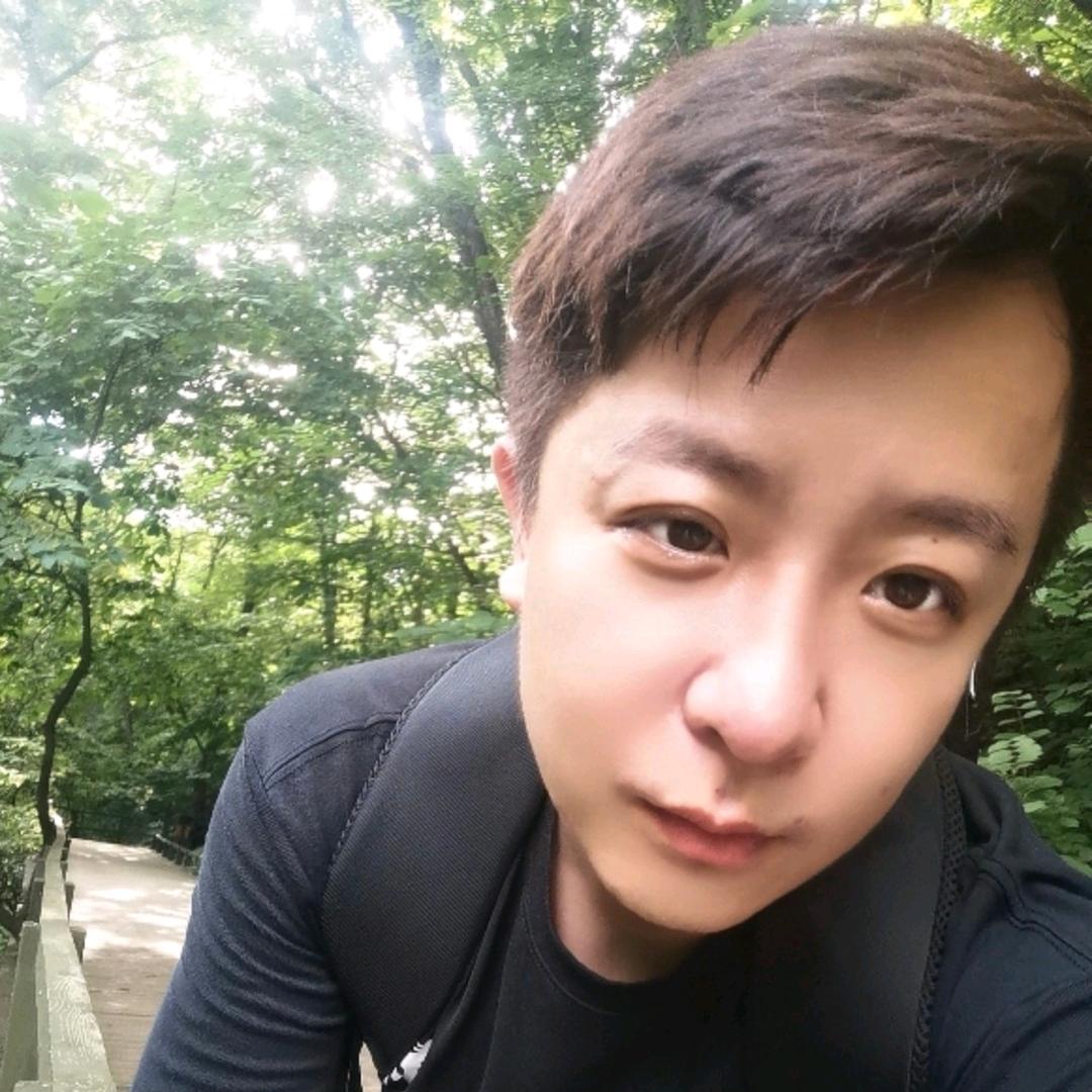 阿乐。