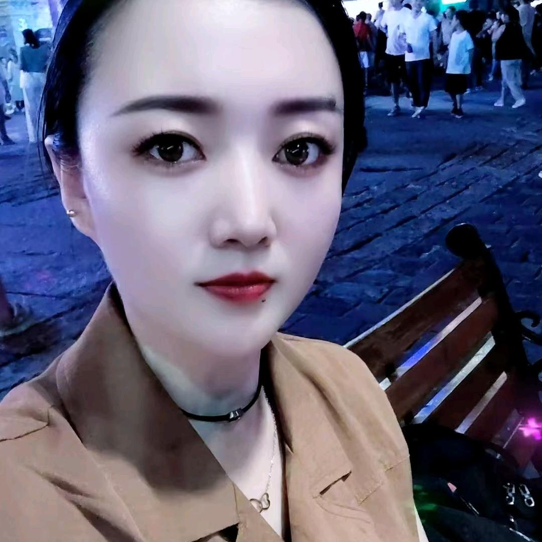 彩钢机械小芳