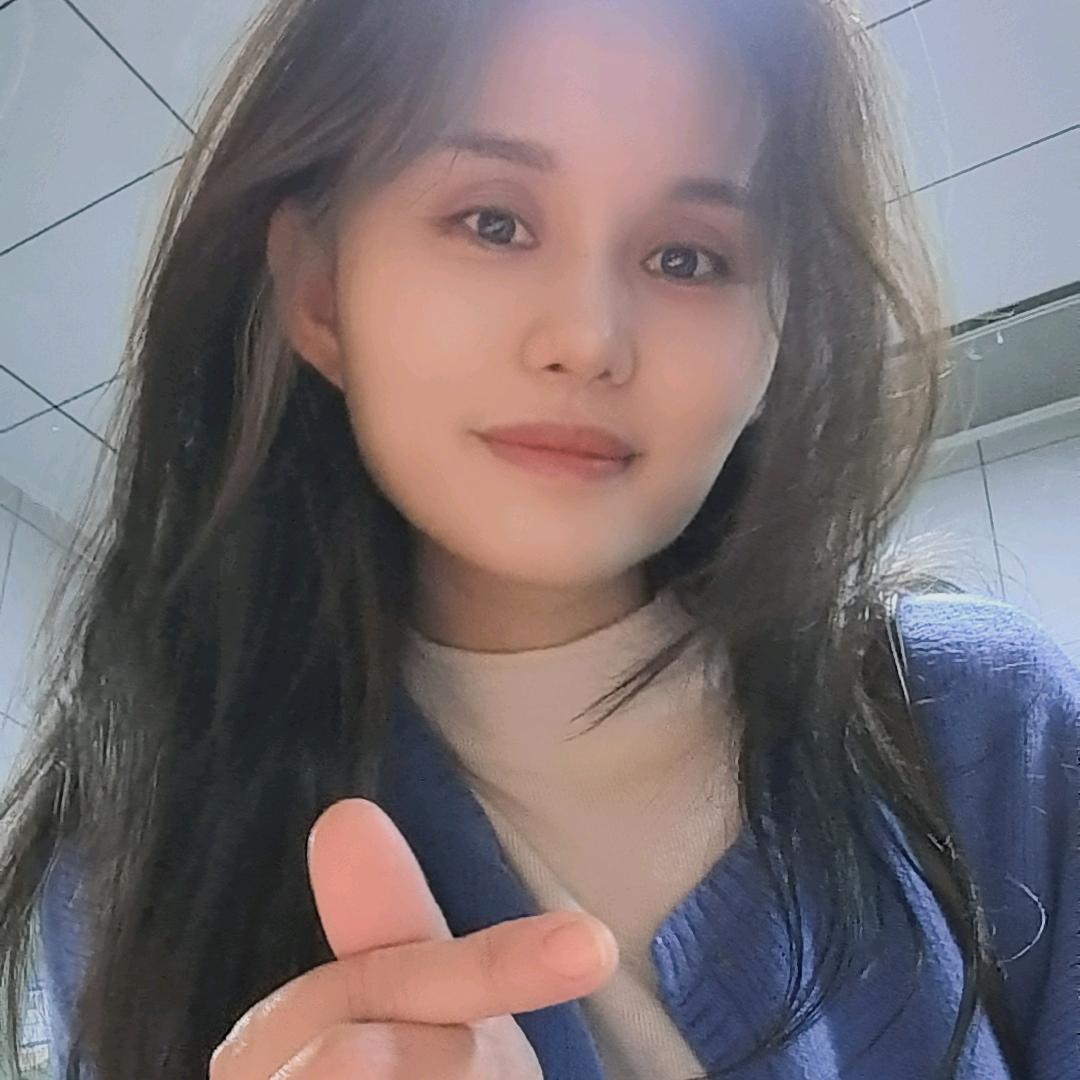 🐳咩哒兔(｡･㉨･｡)ﾉ♡