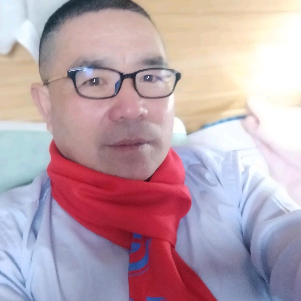 东北单身大叔，下晚八点直播。