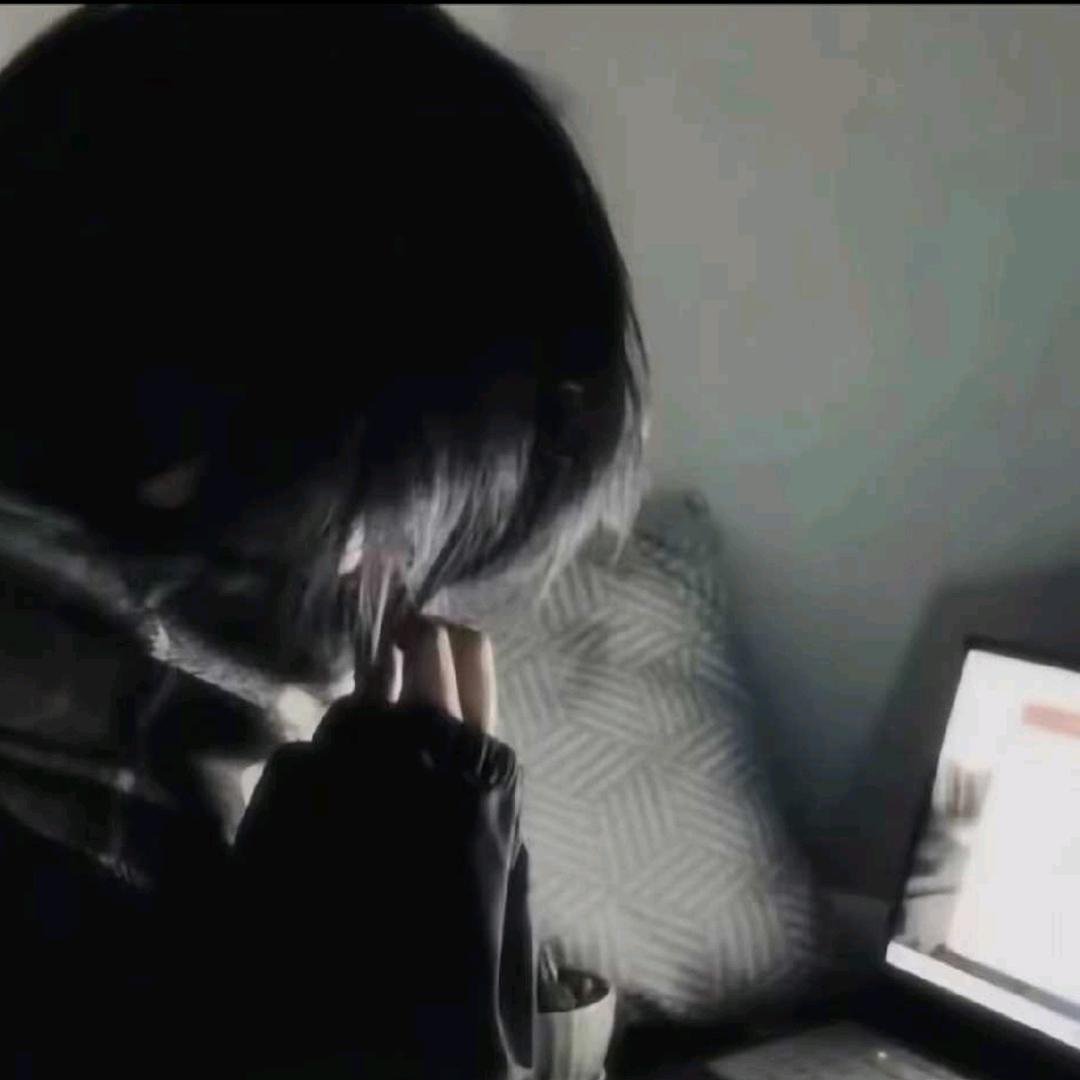 爱吃粑粑/.