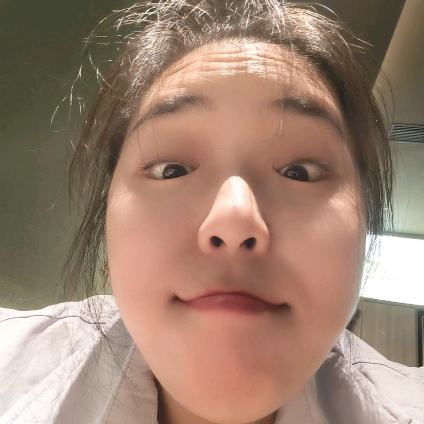 易小小