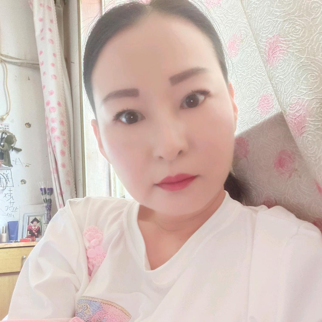 纪英英
