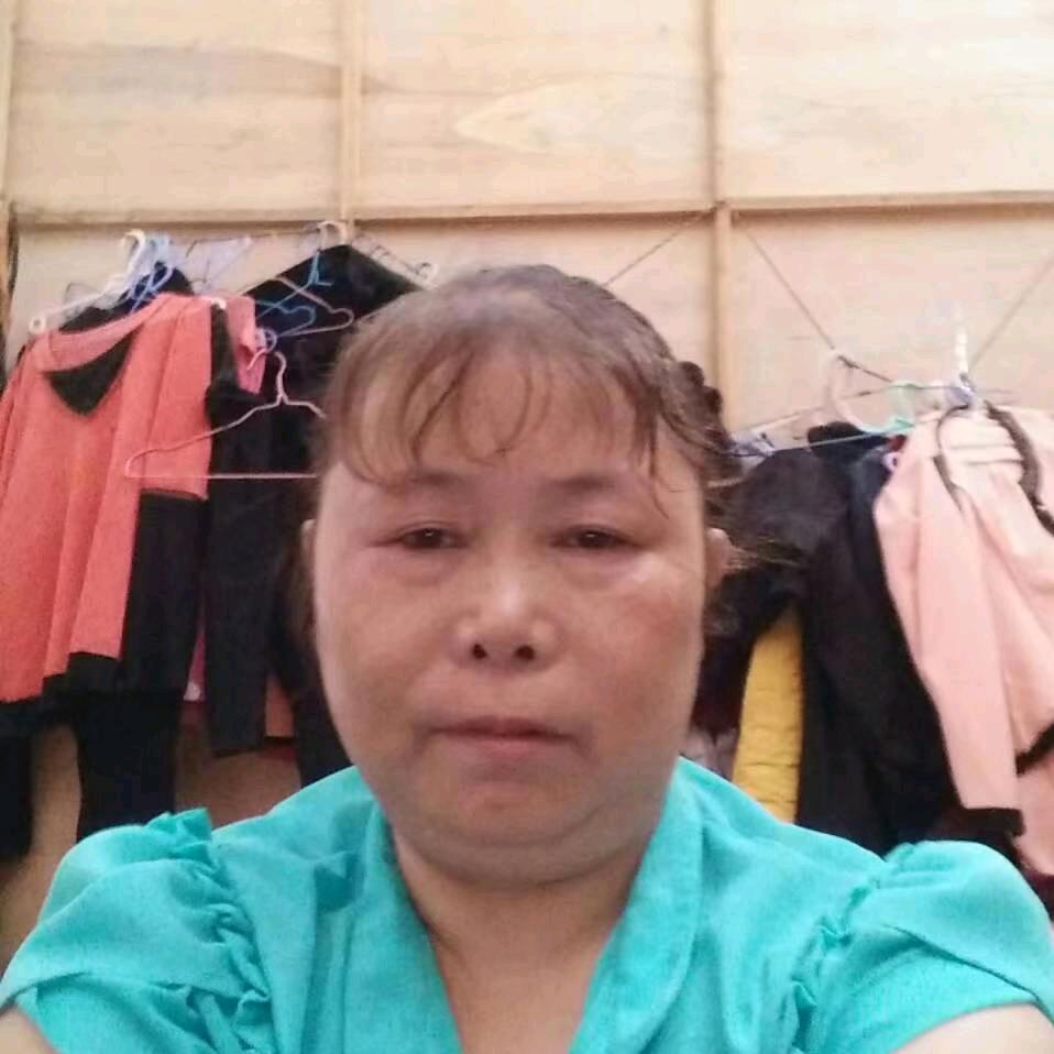 李，，