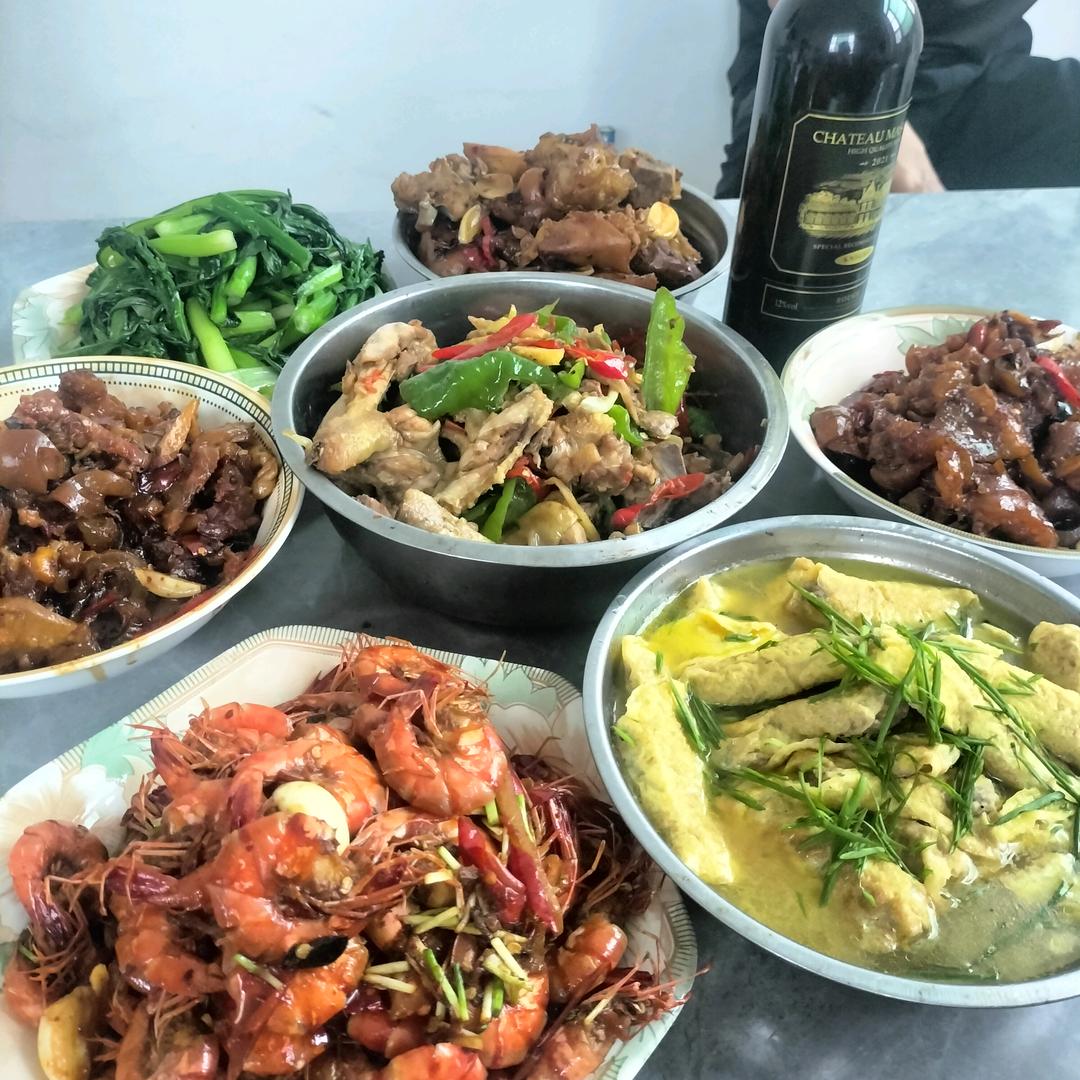 ㊗️🔥🉐🧧👭