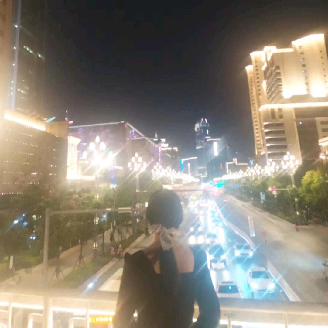 小国丽