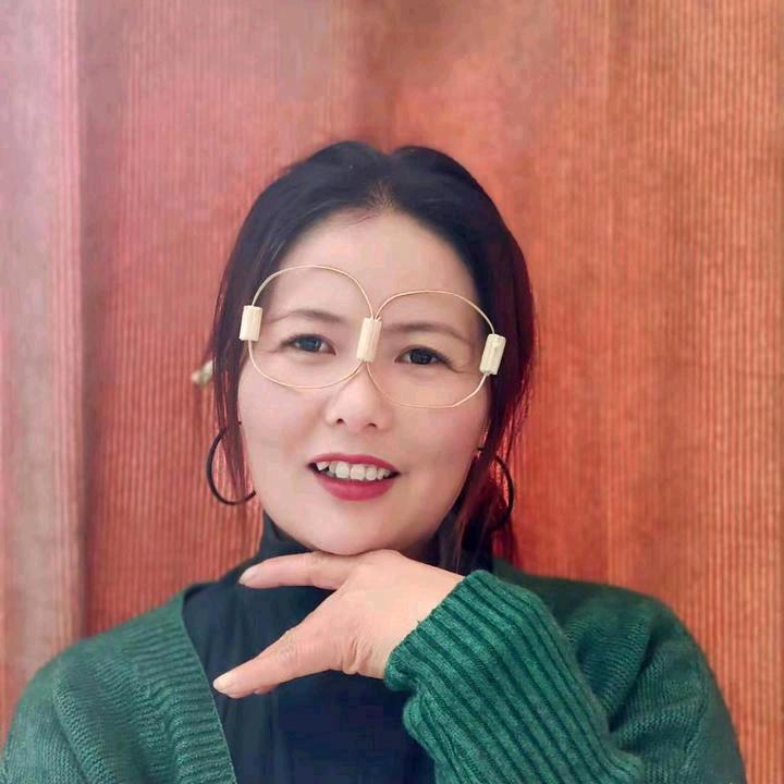 细阳虎牙妹小号