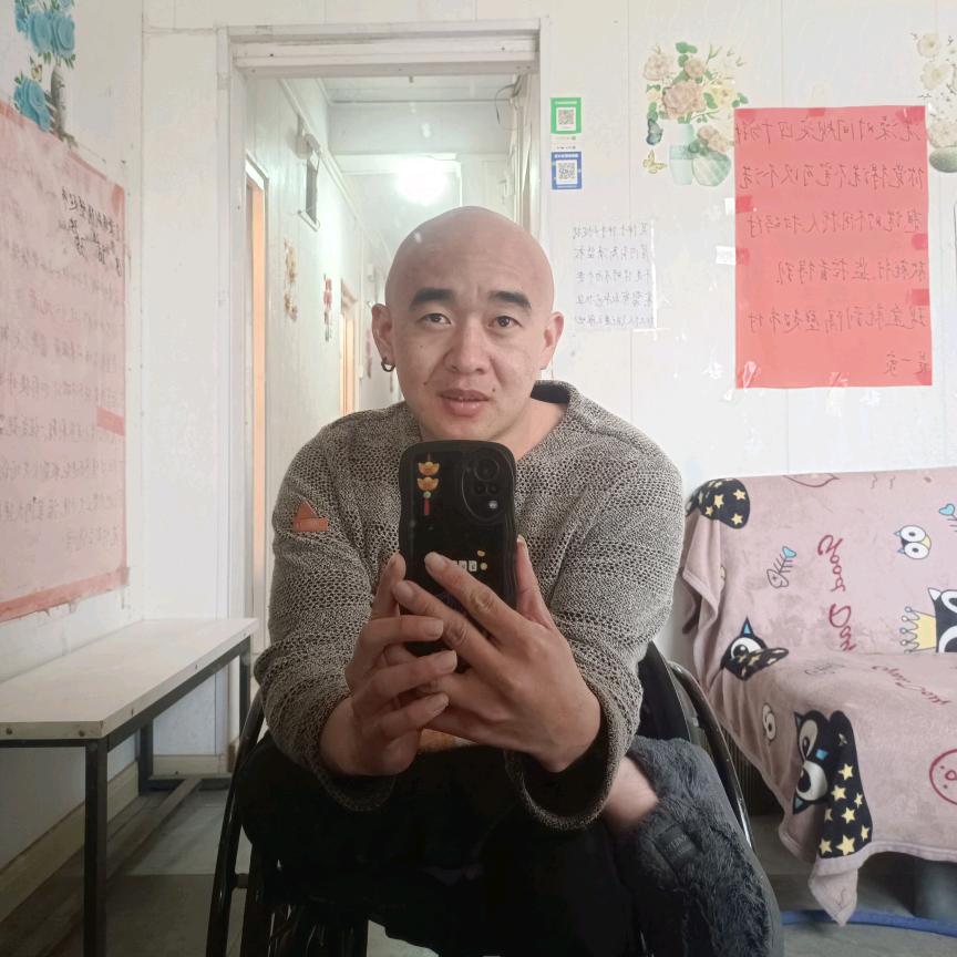 夢醒淚在飛