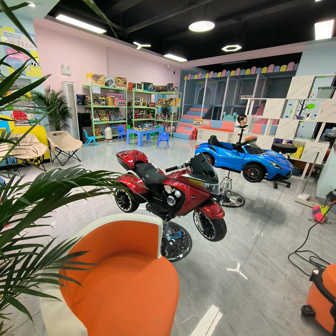 巧巧专业儿童理发店