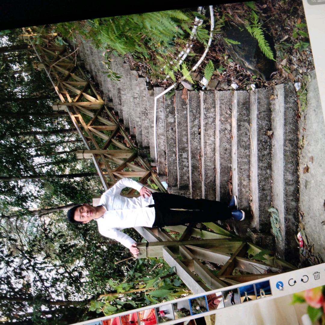 做断桥铝门窗的小哥哥