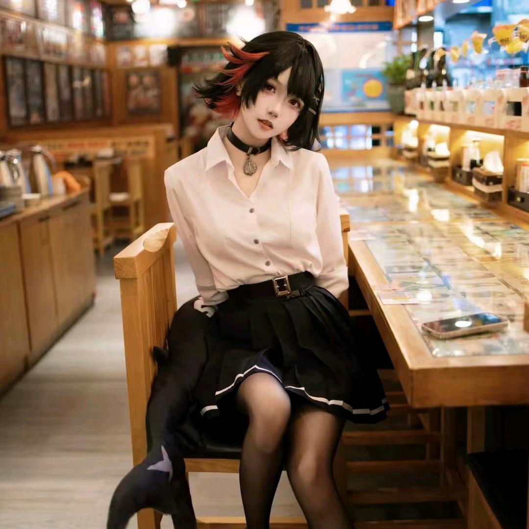 一杯桃桃乌龙QVQ