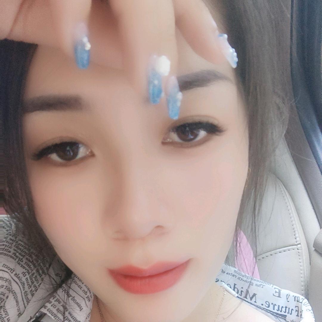 疯狂的小妞妞💞