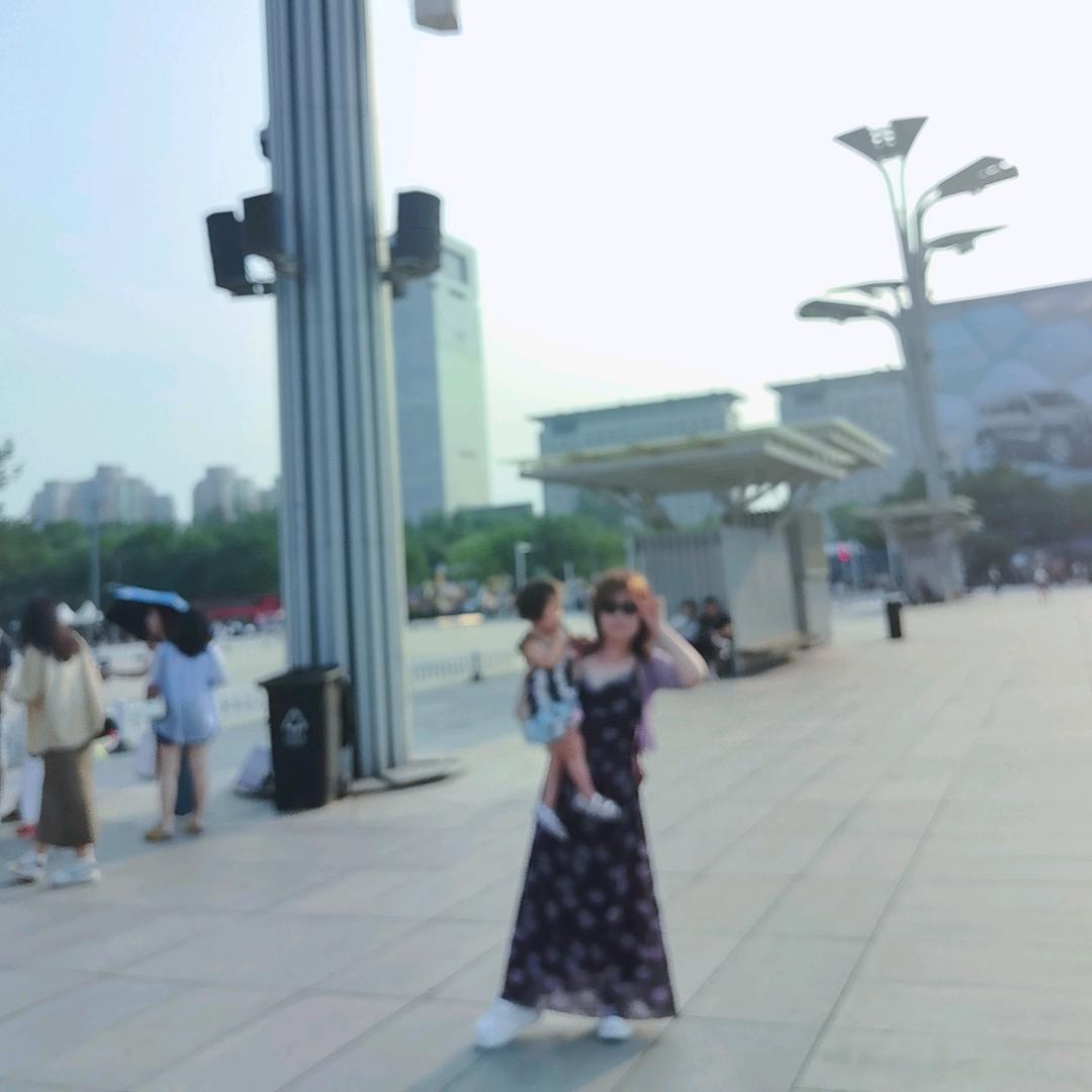 森燚