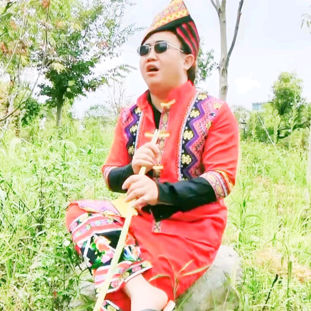 夜郎山歌喻小勇