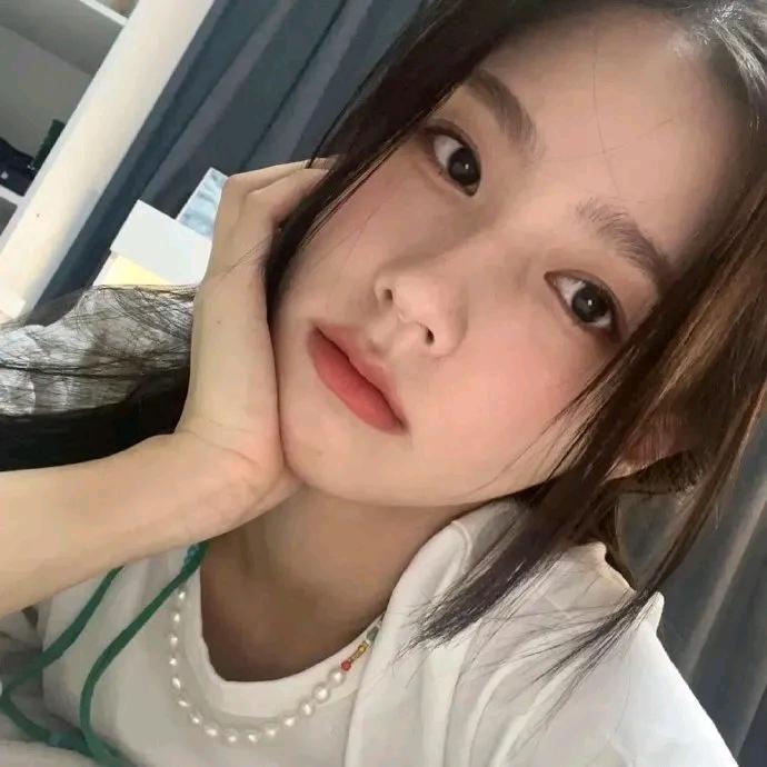 yan莓.
