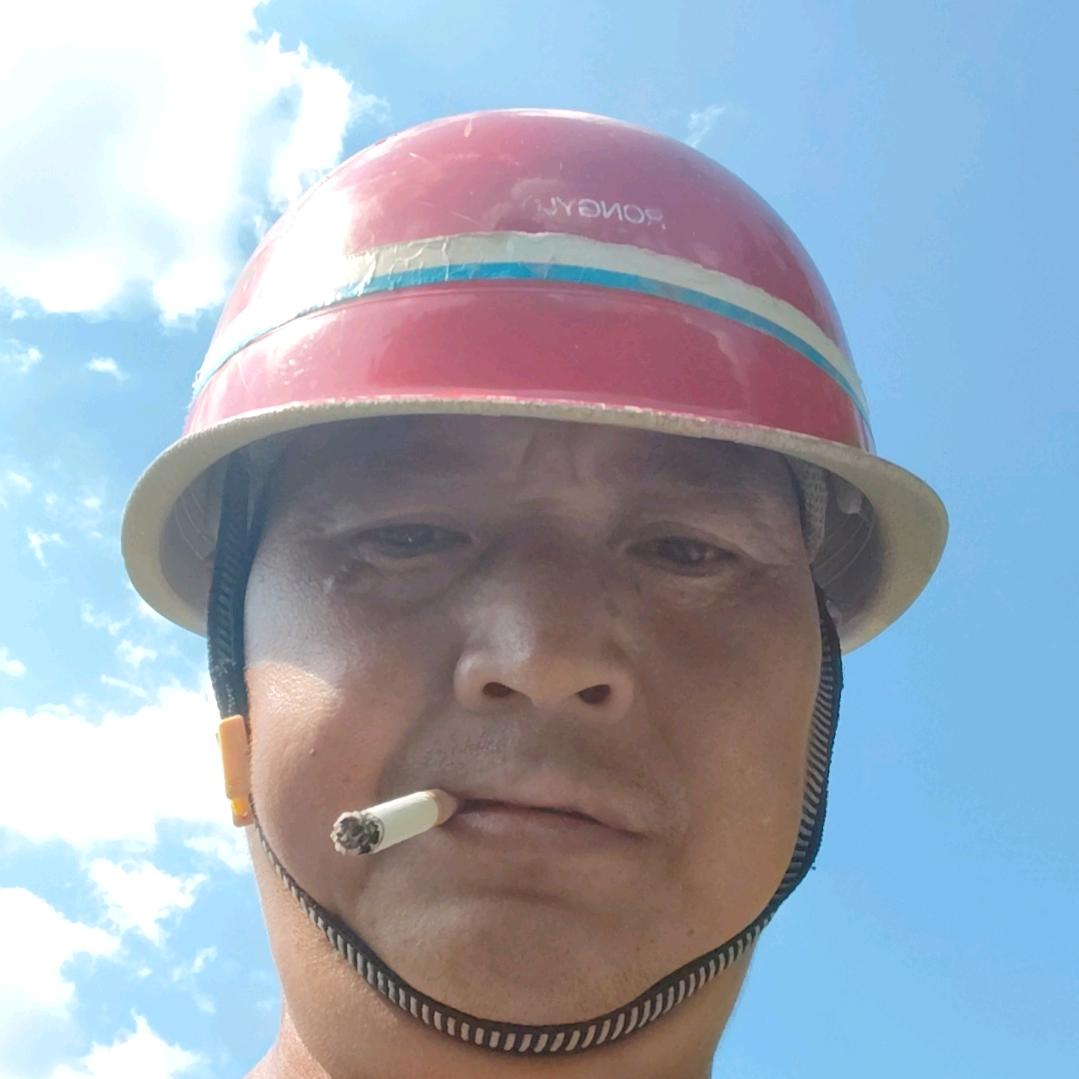 农村养牛龙哥