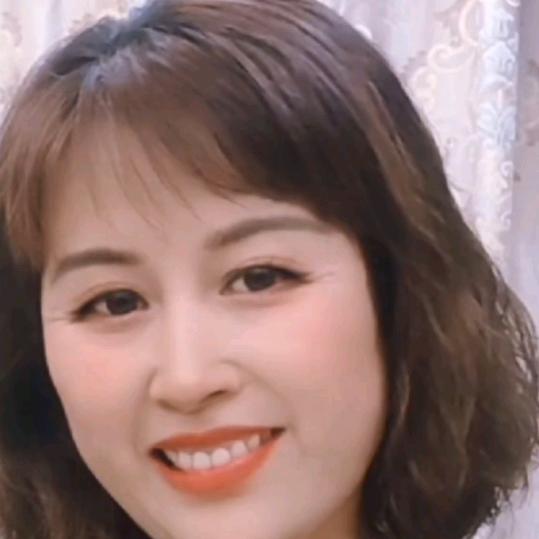 姗姗  Ω